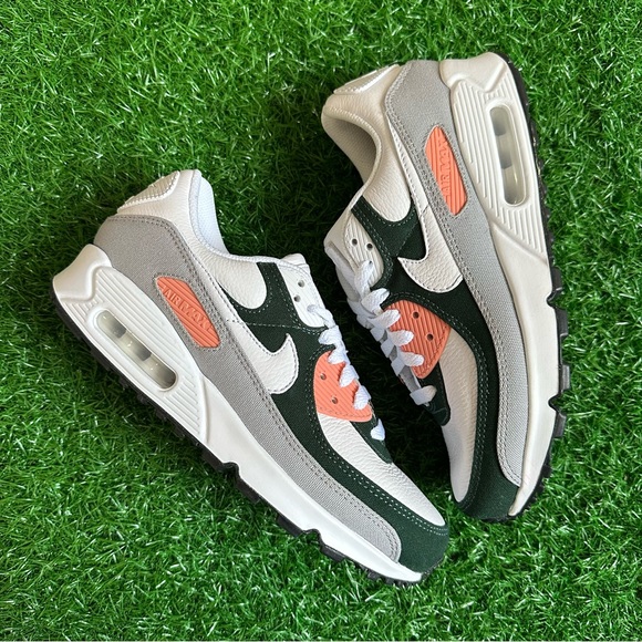 Nike Air Max 90 Custom - Picture 4 of 8